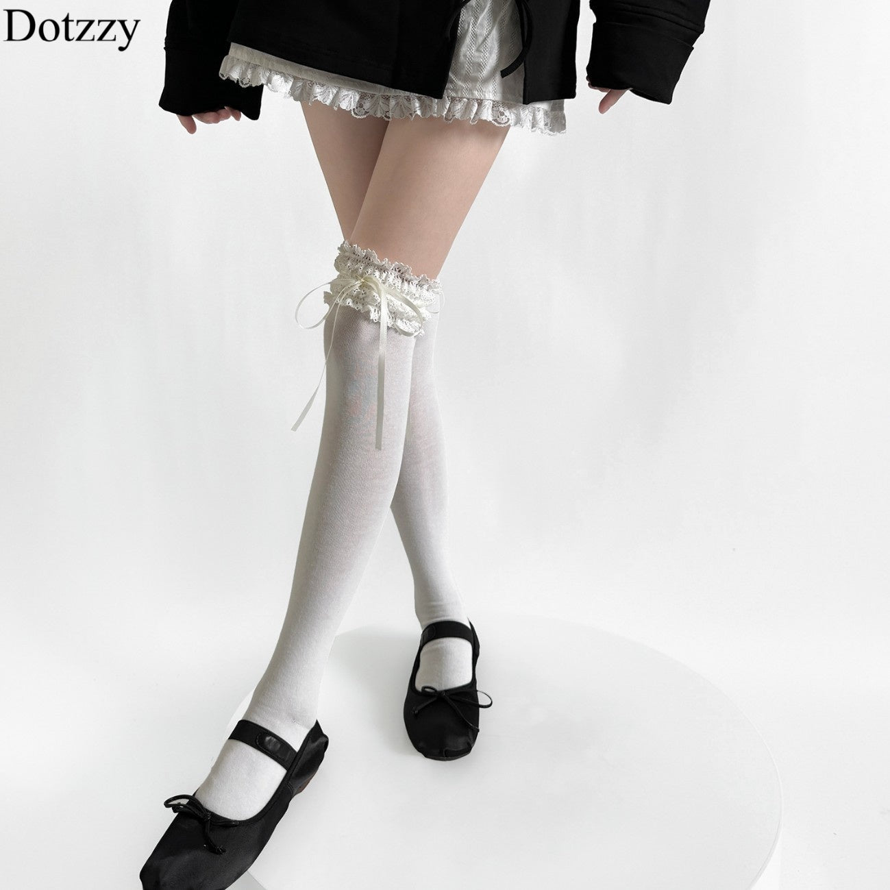 Dotzzy Lace Ribbon with Bow Socks