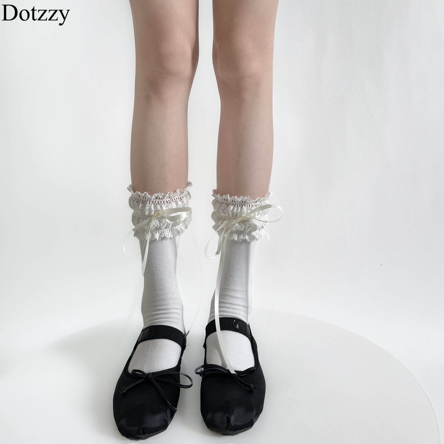 Dotzzy Lace Ribbon with Bow Socks