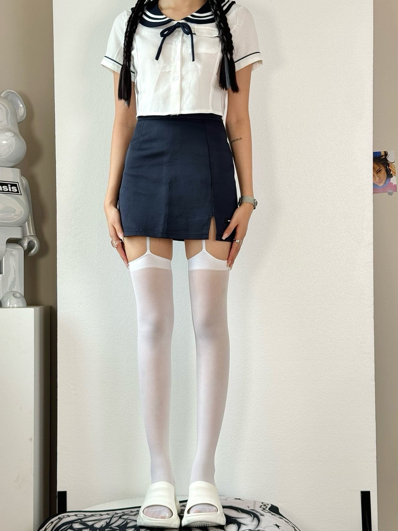 Velvet-Suspender-White-Tights